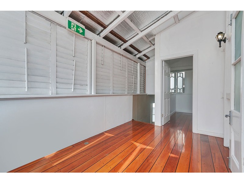 28 Loeven Street, Cairns QLD 4870