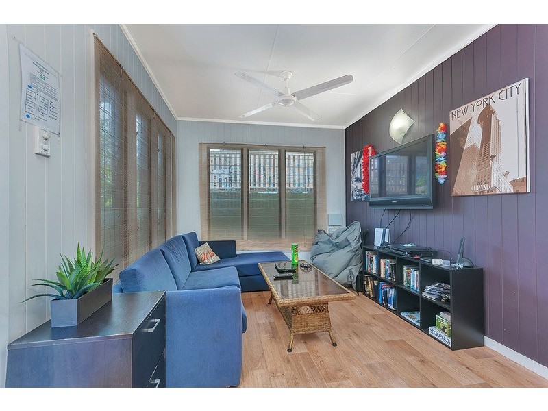 28 Loeven Street, Cairns QLD 4870