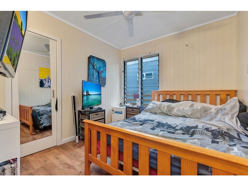 28 Loeven Street, Cairns QLD 4870
