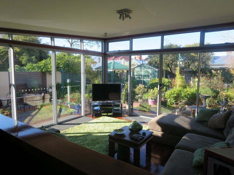 52  Wellington Street, North Hobart TAS 7000