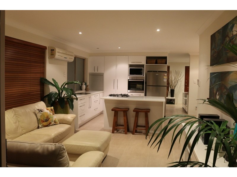 4 Larsson Walk, Clarkson WA 6030