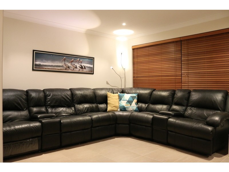 4 Larsson Walk, Clarkson WA 6030