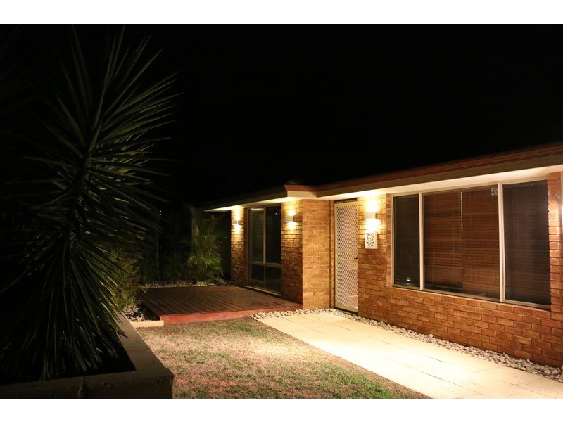 4 Larsson Walk, Clarkson WA 6030