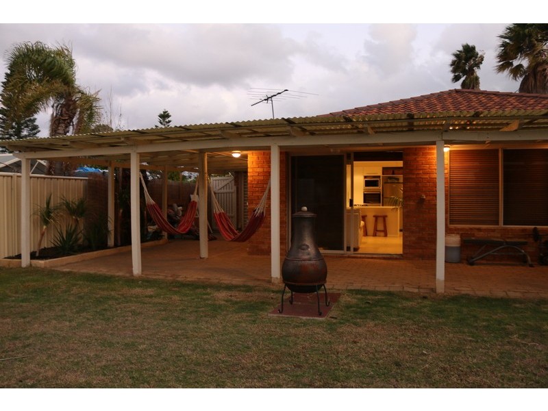 4 Larsson Walk, Clarkson WA 6030