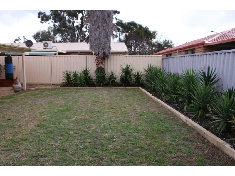4 Larsson Walk, Clarkson WA 6030