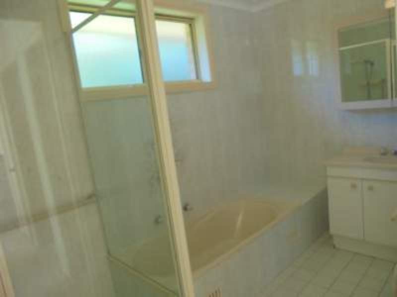 6 Bloodwood Close, Ourimbah NSW 2258