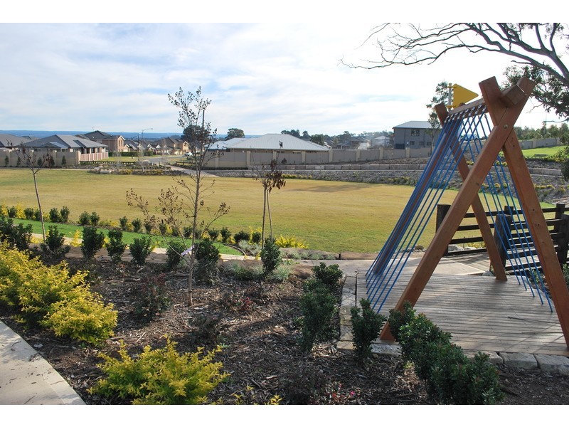 4 Cummins Loop, Harrington Park NSW 2567