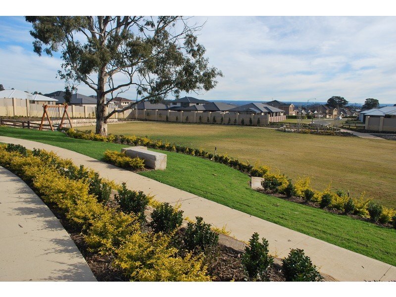 4 Cummins Loop, Harrington Park NSW 2567