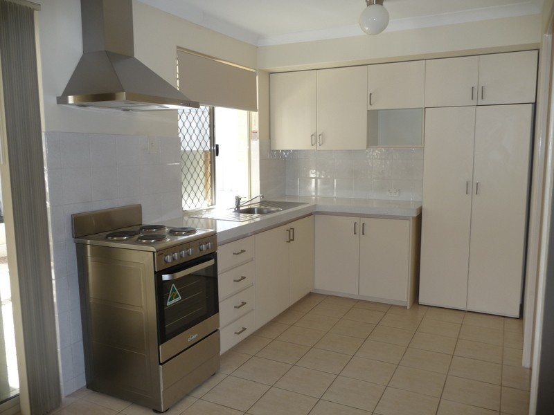 5/11 Pearl Road, Cloverdale WA 6105