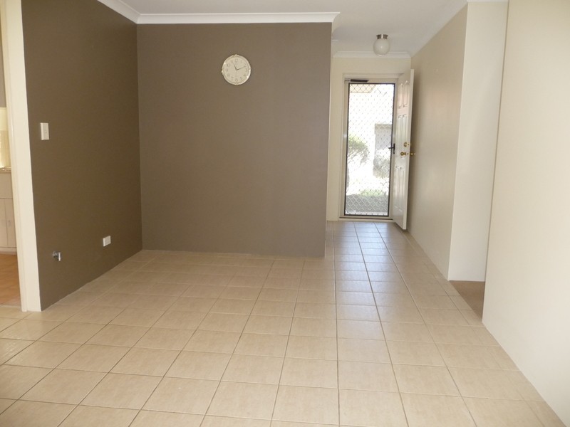 5/11 Pearl Road, Cloverdale WA 6105