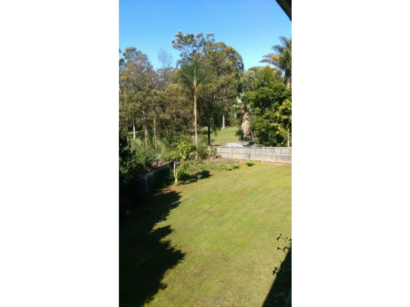 32 Poinsettia Parade, Varsity Lakes QLD 4227