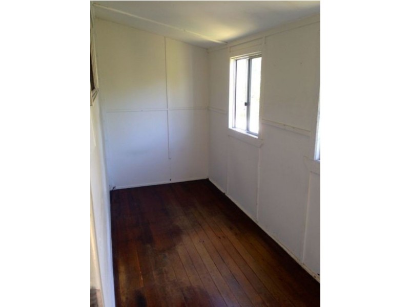 32 Poinsettia Parade, Varsity Lakes QLD 4227