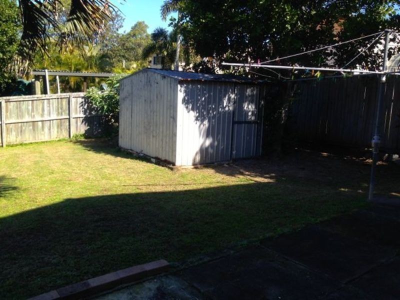 32 Poinsettia Parade, Varsity Lakes QLD 4227