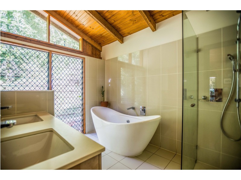 2 Lydia Street, Smithfield QLD 4878