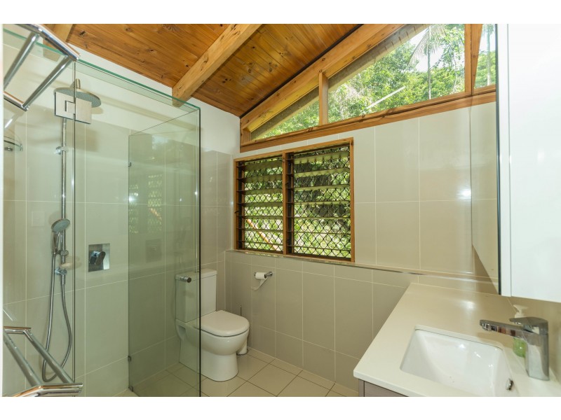 2 Lydia Street, Smithfield QLD 4878