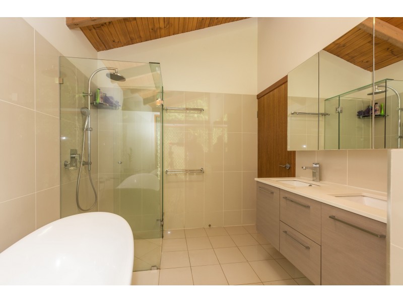 2 Lydia Street, Smithfield QLD 4878