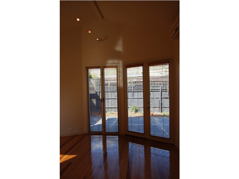 42 Lithgow Street, Abbotsford VIC 3067