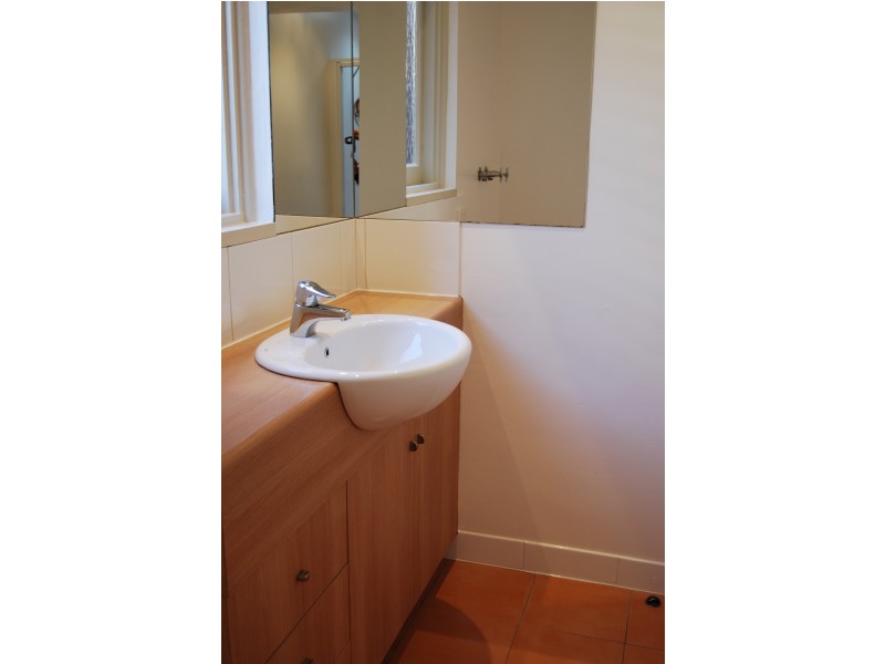 42 Lithgow Street, Abbotsford VIC 3067