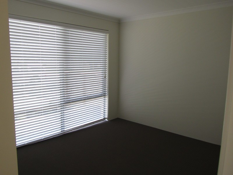 31 Queen Pararde, Wannanup WA 6210