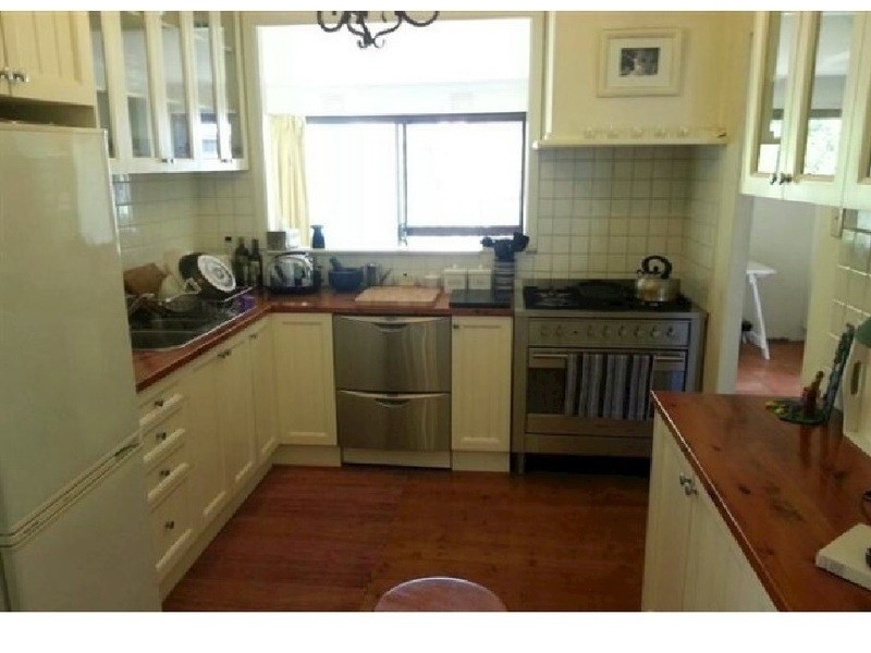 9 Daniel Street, Burwood VIC 3125