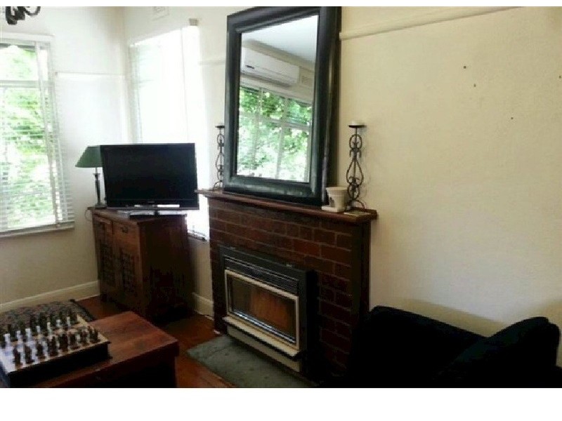 9 Daniel Street, Burwood VIC 3125