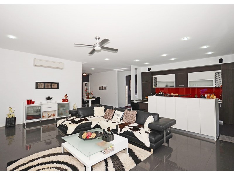 8 Pohlman Court, Scarness QLD 4655