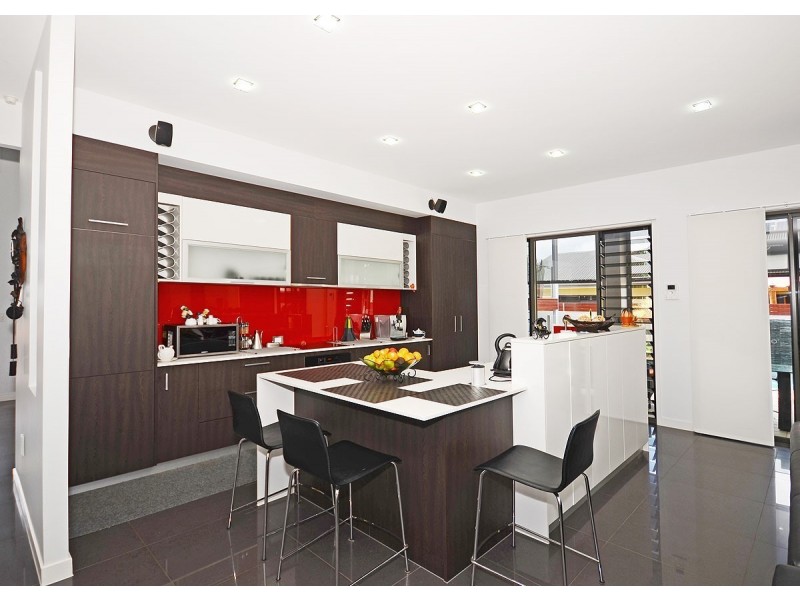 8 Pohlman Court, Scarness QLD 4655