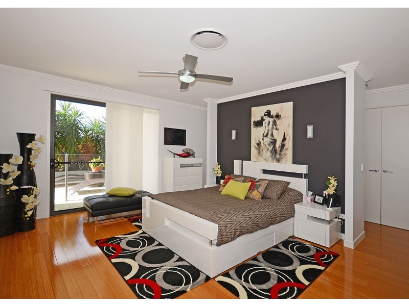 8 Pohlman Court, Scarness QLD 4655