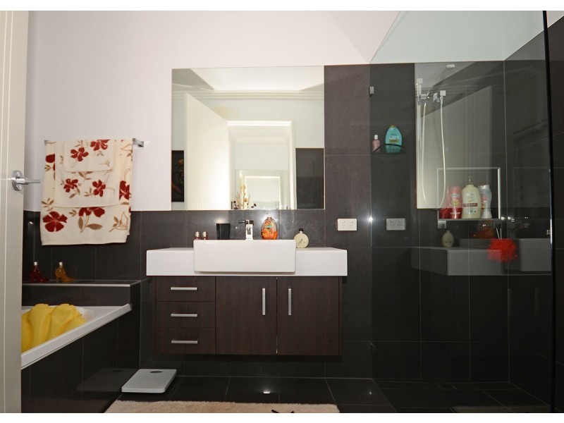 8 Pohlman Court, Scarness QLD 4655