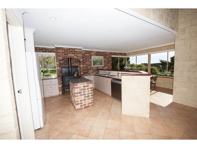 11824 Vasse Highway, Nannup WA 6275