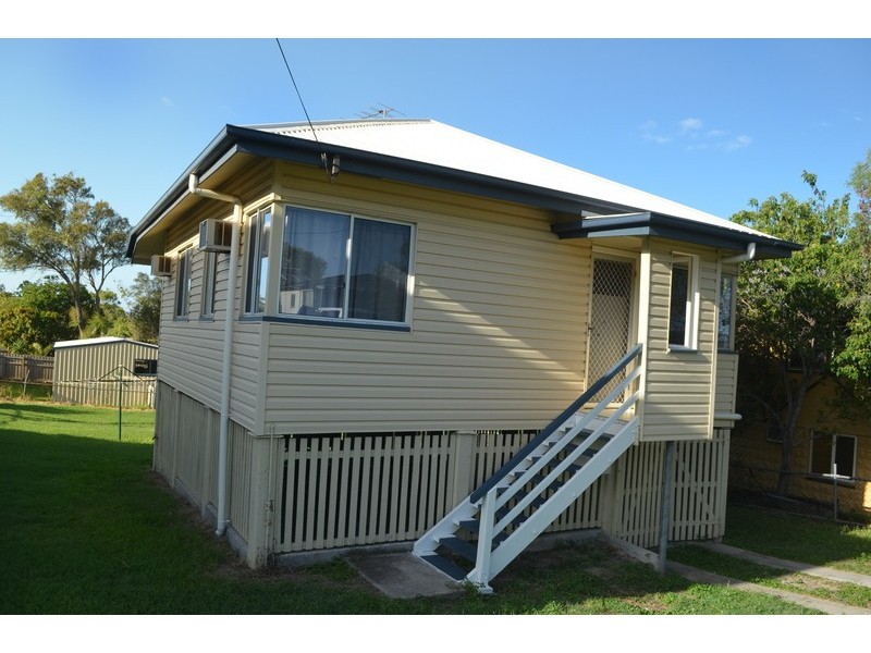 24 Roberts Street, South Gladstone QLD 4680