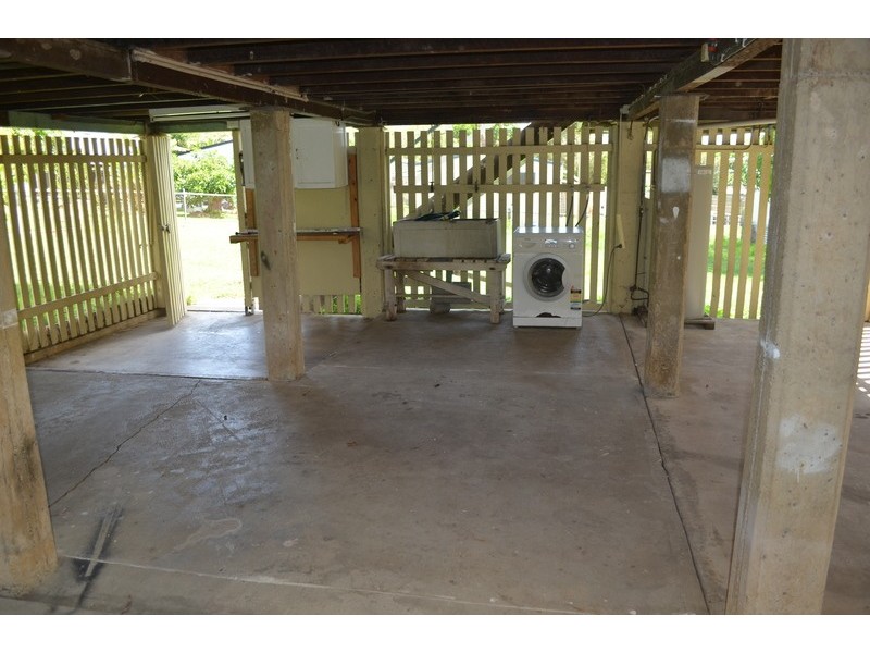 24 Roberts Street, South Gladstone QLD 4680