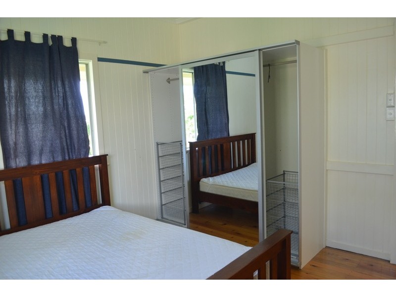 24 Roberts Street, South Gladstone QLD 4680