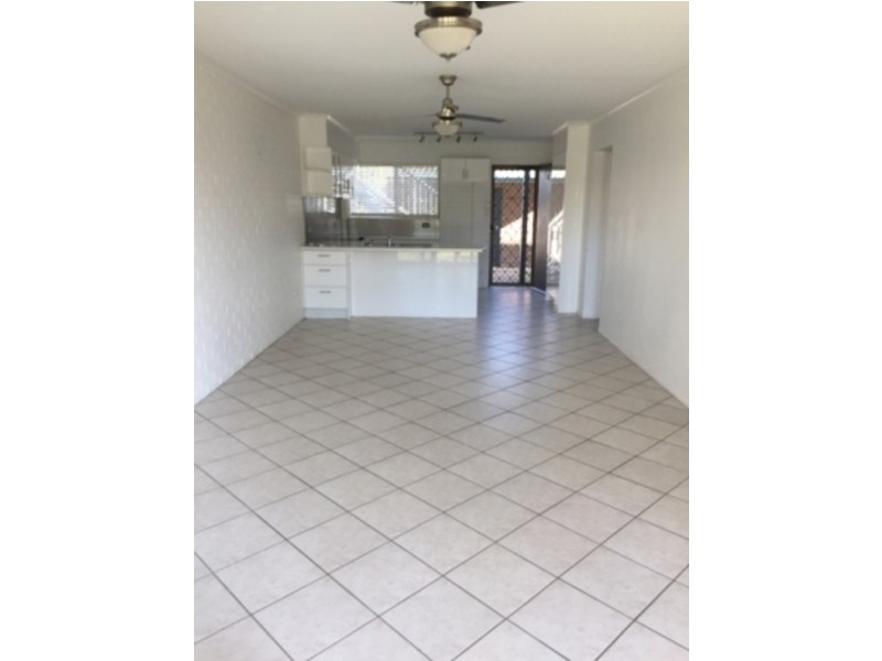 2/10 Akeringa Place, Mooloolaba QLD 4557