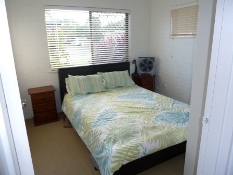 2/10 Akeringa Place, Mooloolaba QLD 4557