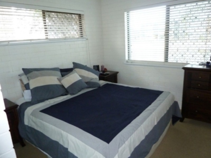 2/10 Akeringa Place, Mooloolaba QLD 4557