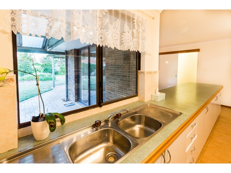 7 Starick Way, Gosnells WA 6110