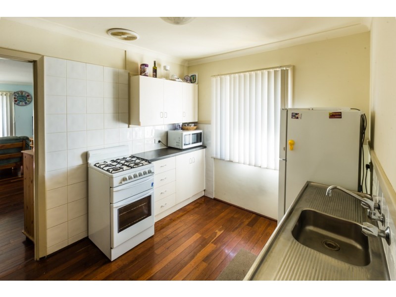 30 Simons Way, Langford WA 6147