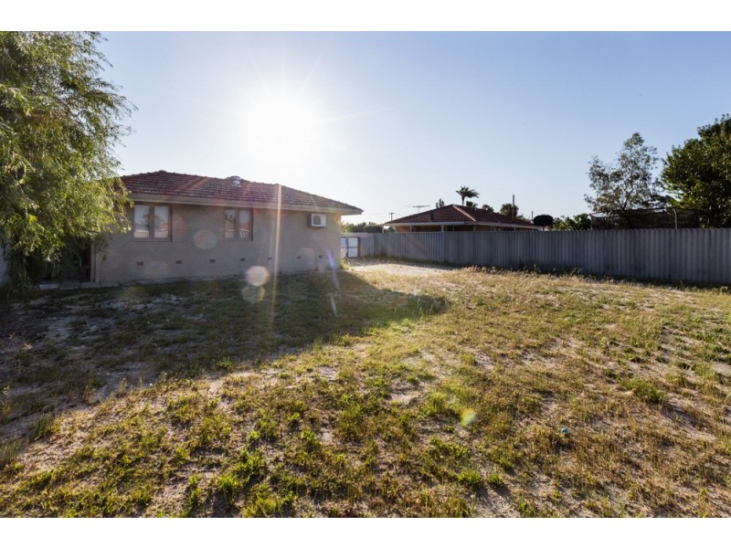 30 Simons Way, Langford WA 6147