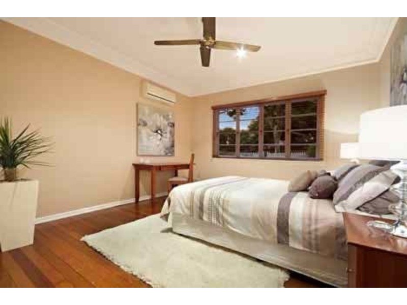 21 Paxton Street, Holland Park QLD 4121