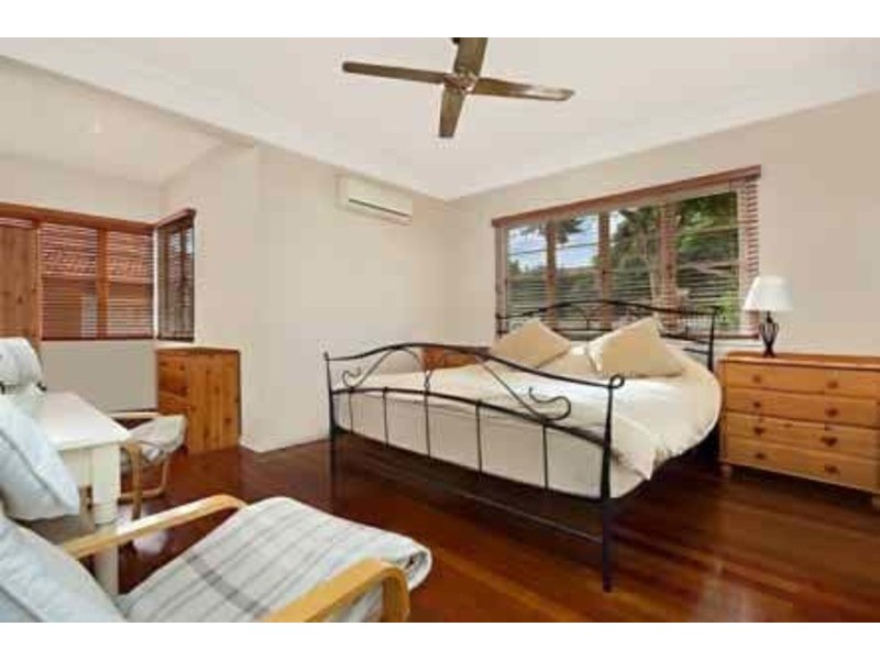 21 Paxton Street, Holland Park QLD 4121