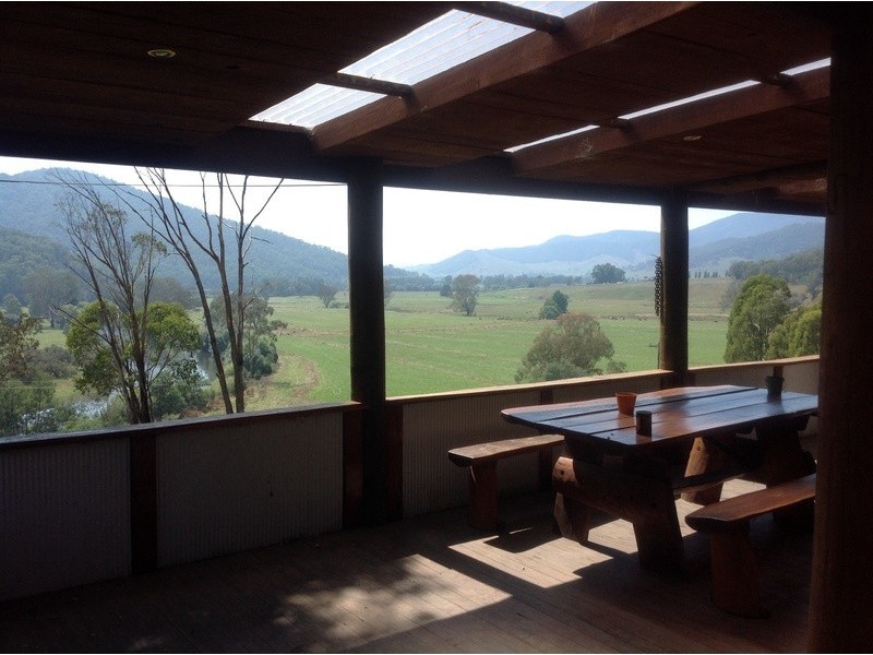 3256 Omeo Highway, Tallandoon VIC 3701