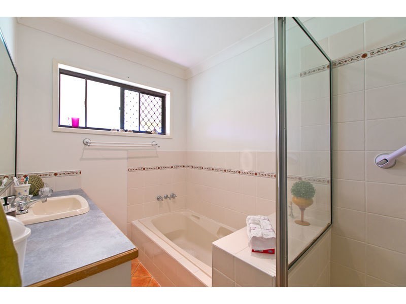 1 Morell Street, Victoria Point QLD 4165