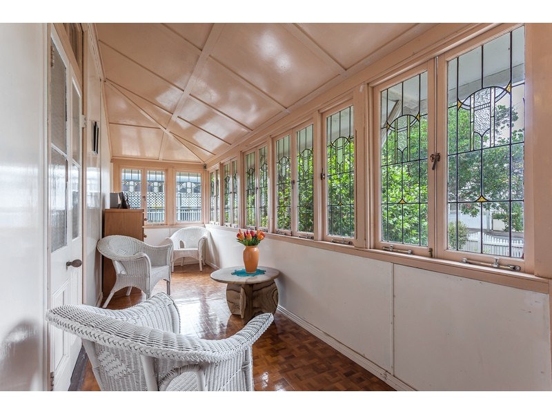 71 Bridge Street, Mount Lofty QLD 4350