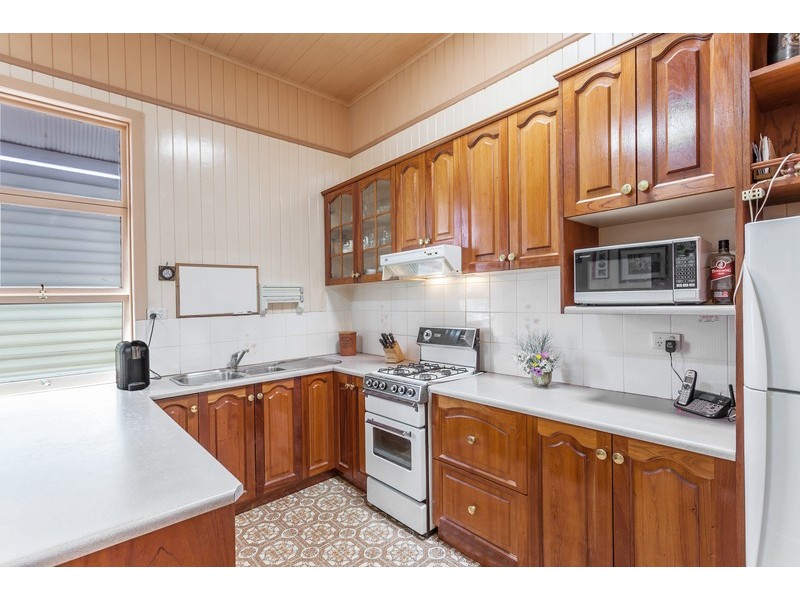 71 Bridge Street, Mount Lofty QLD 4350