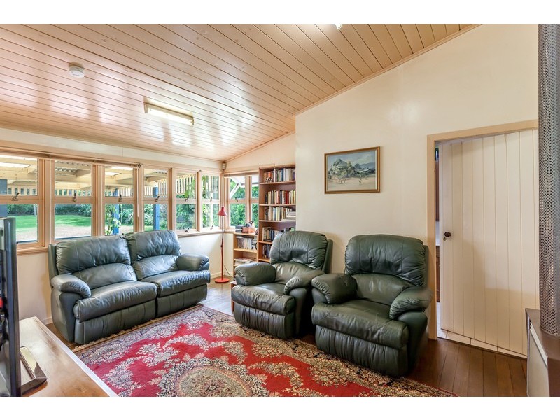 71 Bridge Street, Mount Lofty QLD 4350