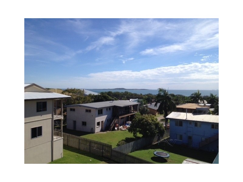 42 Booth Avenue, Tannum Sands QLD 4680