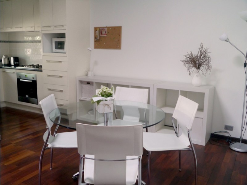 2/4 Birdwood Avenue, Como WA 6152