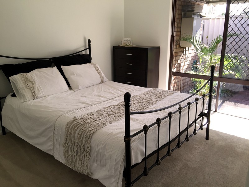 2/4 Birdwood Avenue, Como WA 6152