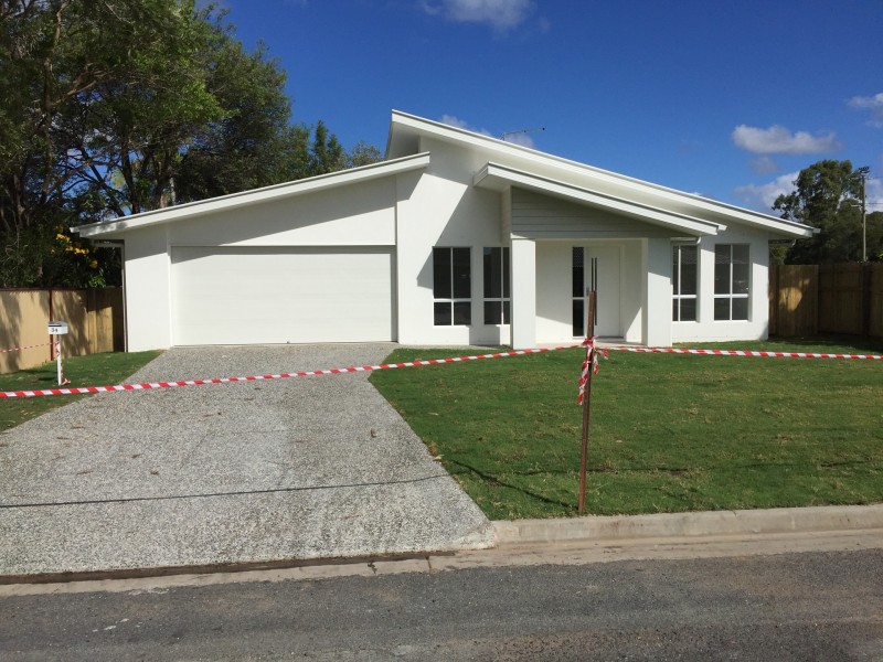 34 Stradbroke Street, Redland Bay QLD 4165